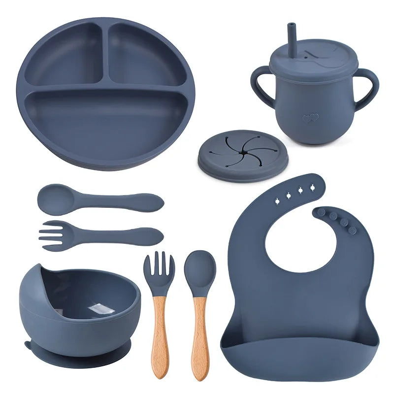 Set repas bébé 9 pièces – Assiette sourire, bol, tasse, bavoir, cuillère et fourchette bois | Silicone sans BPA
